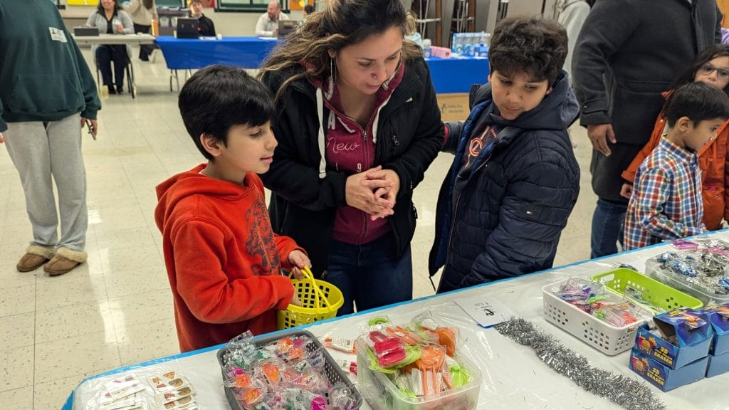 Mom shopping with students