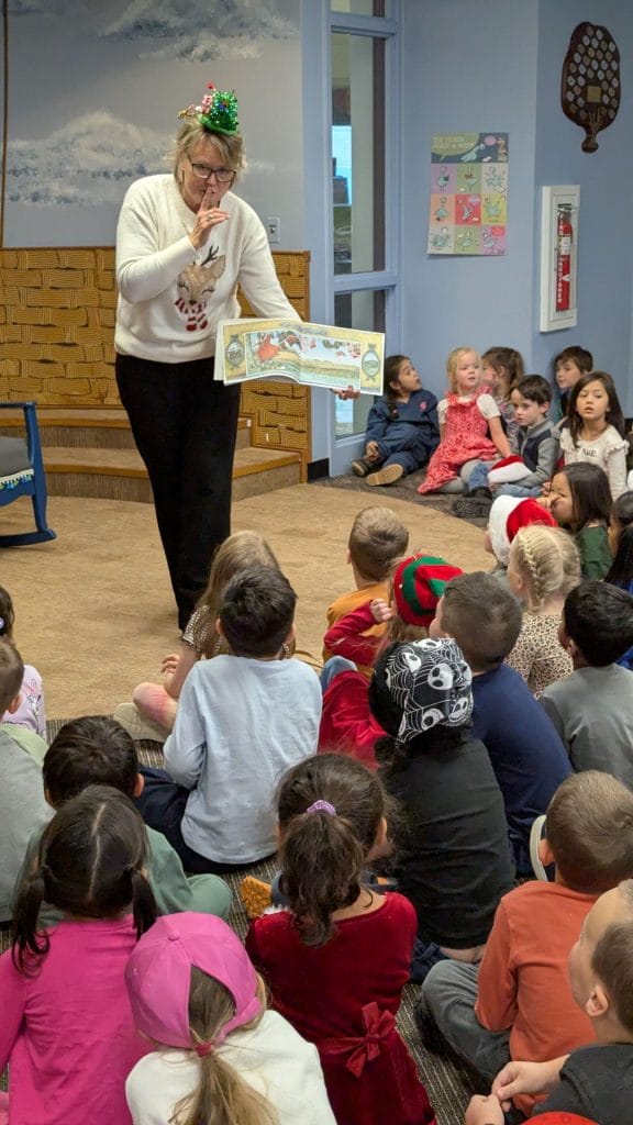 Dr. Mongan reads to Kindergarten